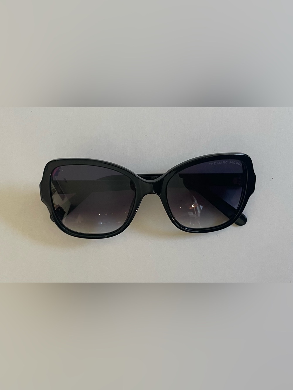 Authentic Marc Jacobs Black Oversized Gradient Lens Sunglasses